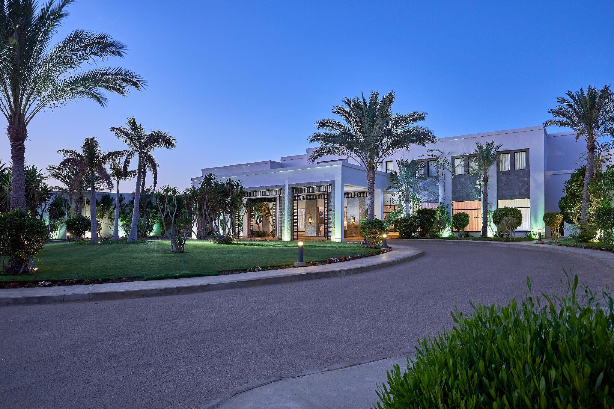 Jaz Crystal, Almaza Bay Resort