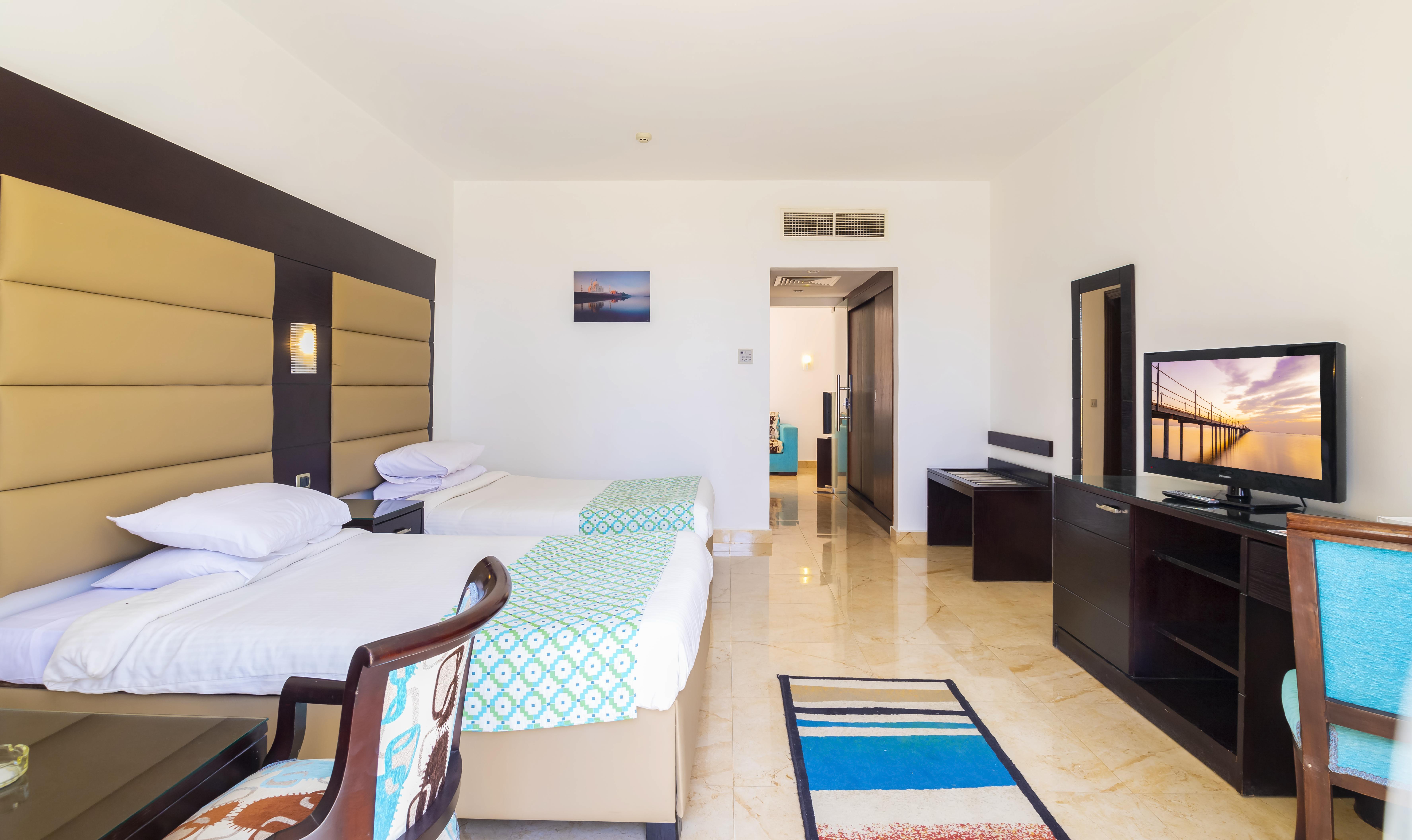 Blend Elphistone Hotel