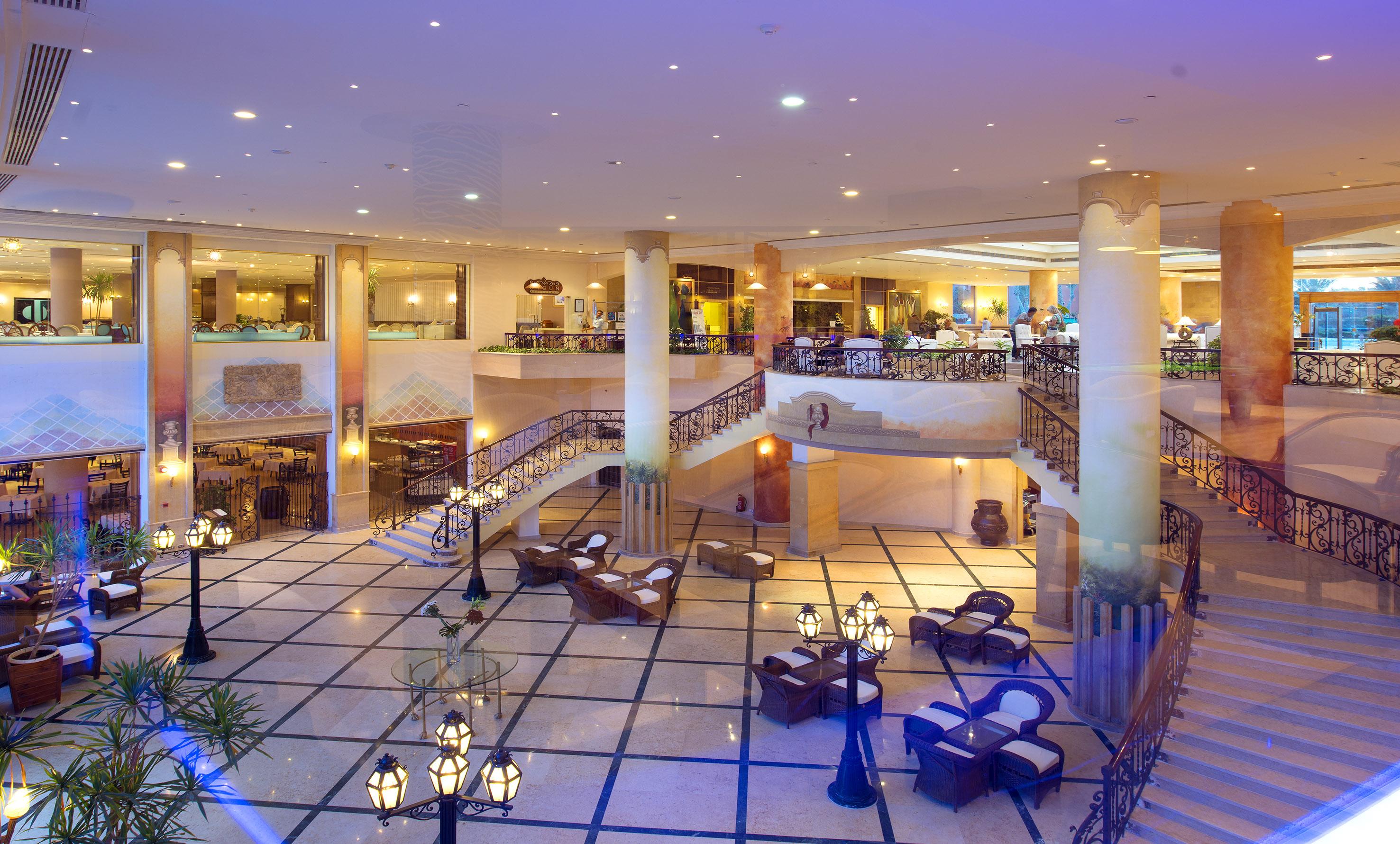 Amwaj Oyoun & Casino Resort