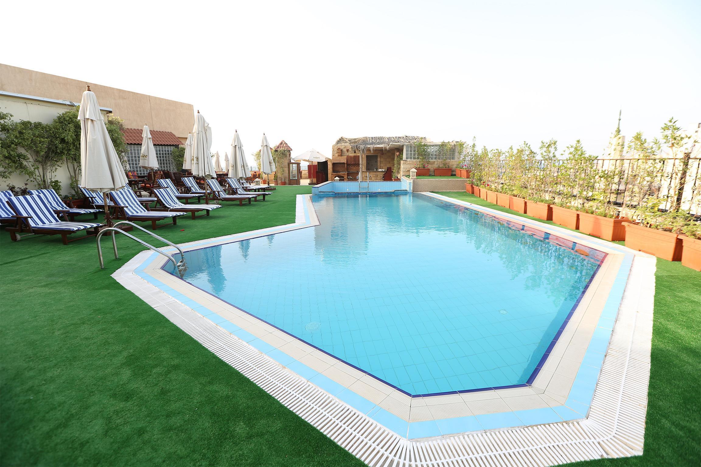 Cherry Maryski Hotel