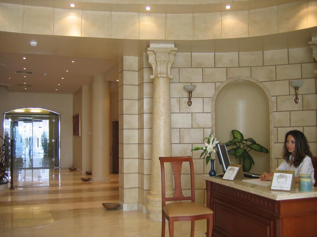 Swiss Plaza Hotel 4*