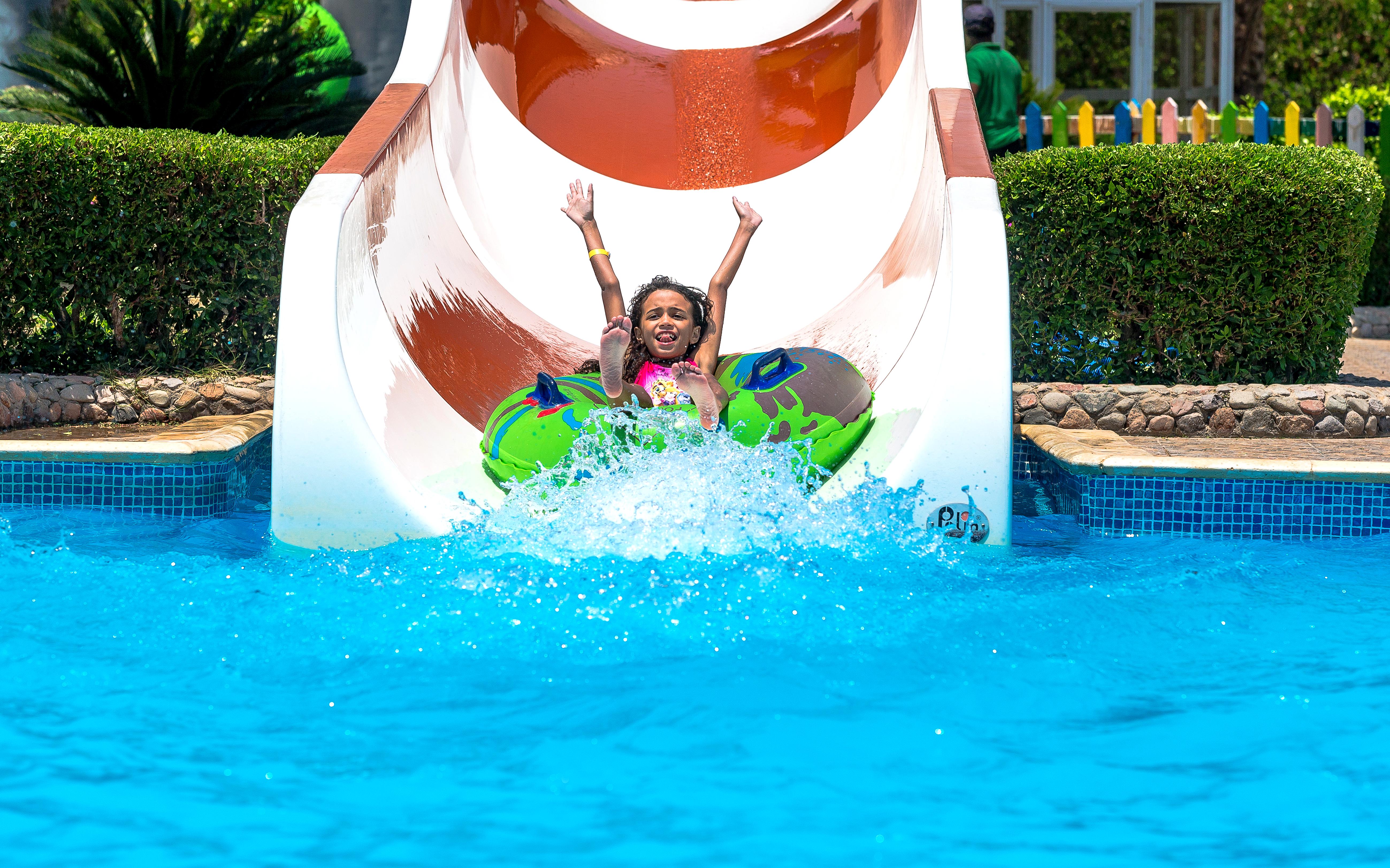 Hawaii Caesar Palace Aqua Park - Families And Couples Only 4*