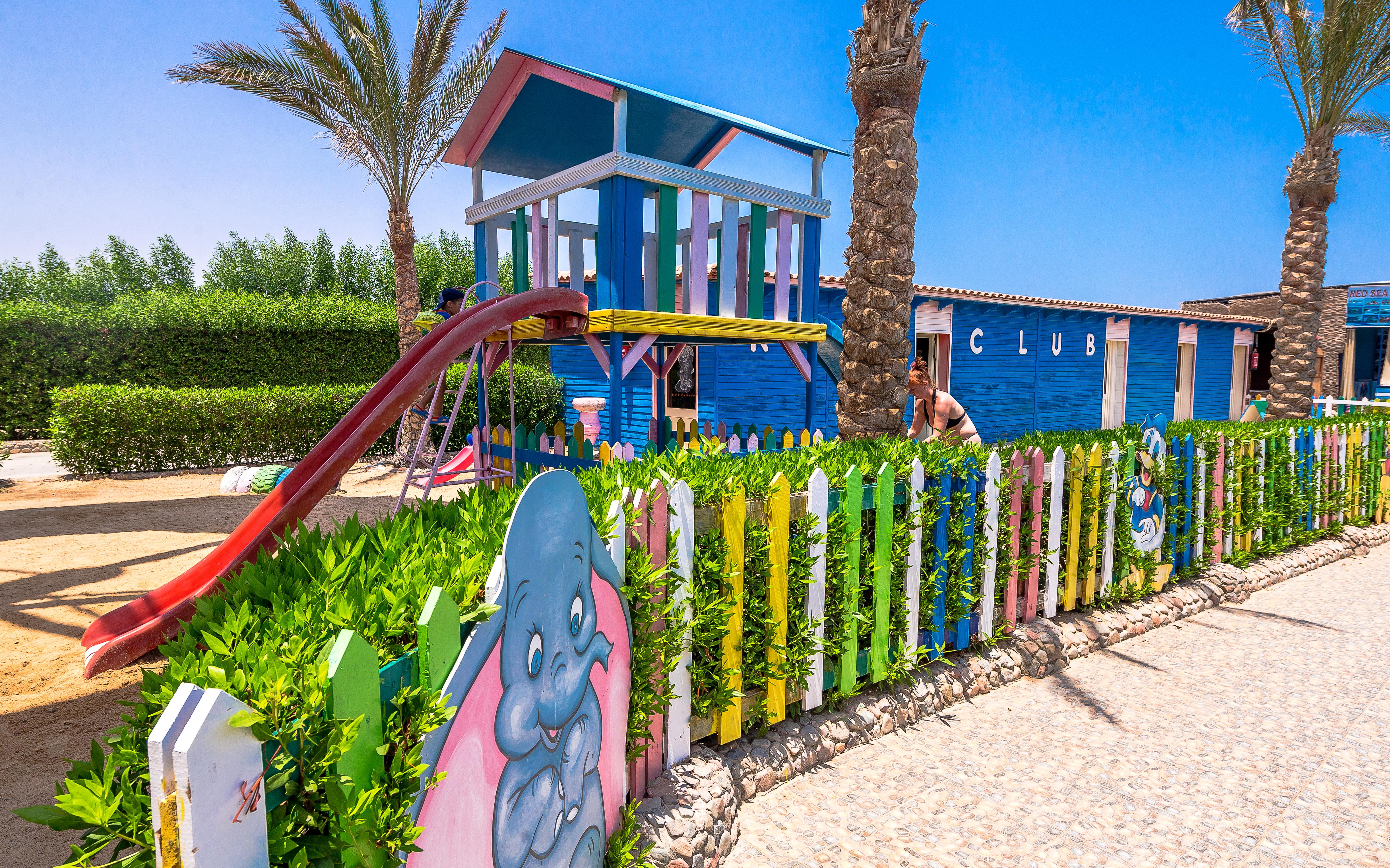 Hawaii Caesar Palace Aqua Park - Families And Couples Only 4*
