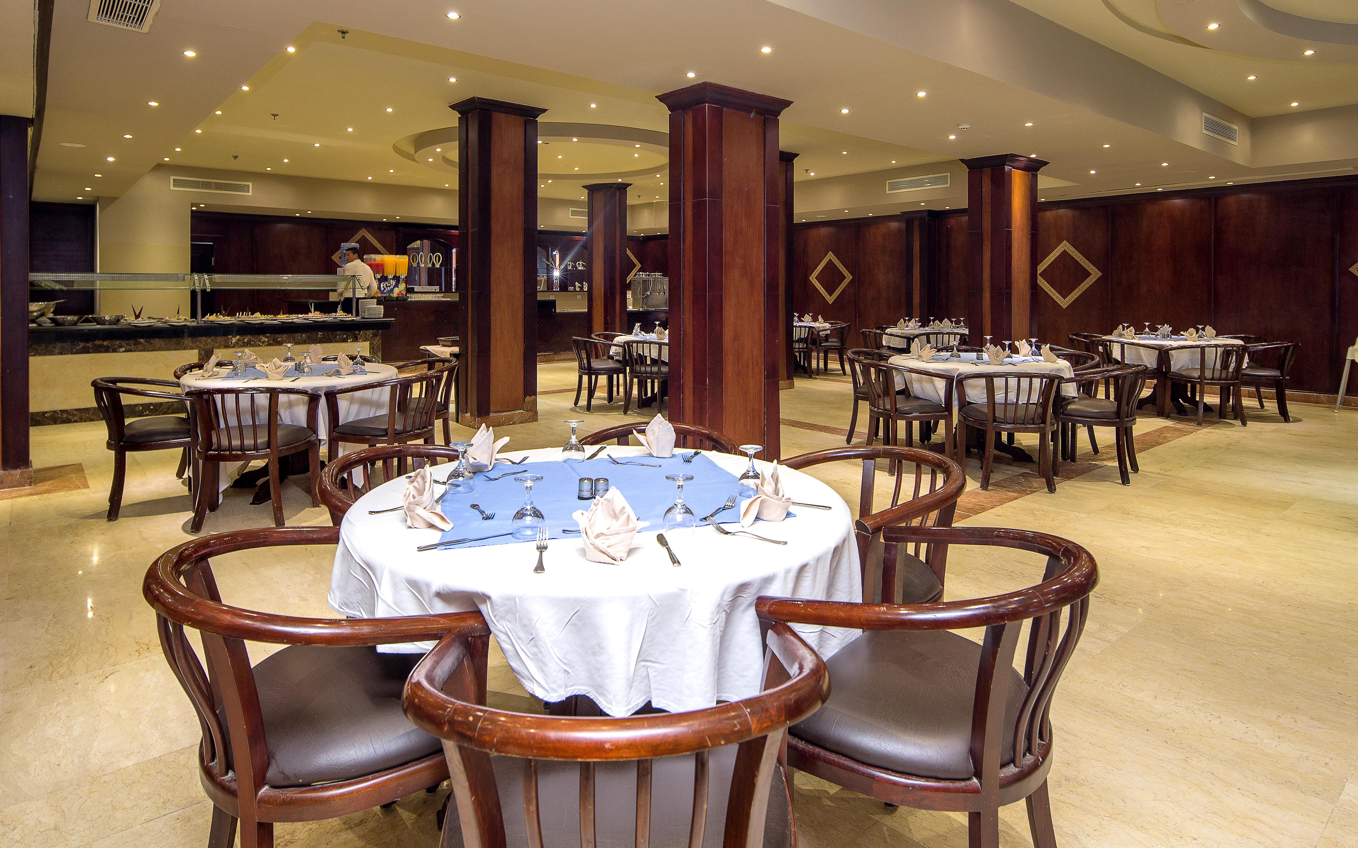 Hawaii Caesar Palace Aqua Park - Families And Couples Only 4*