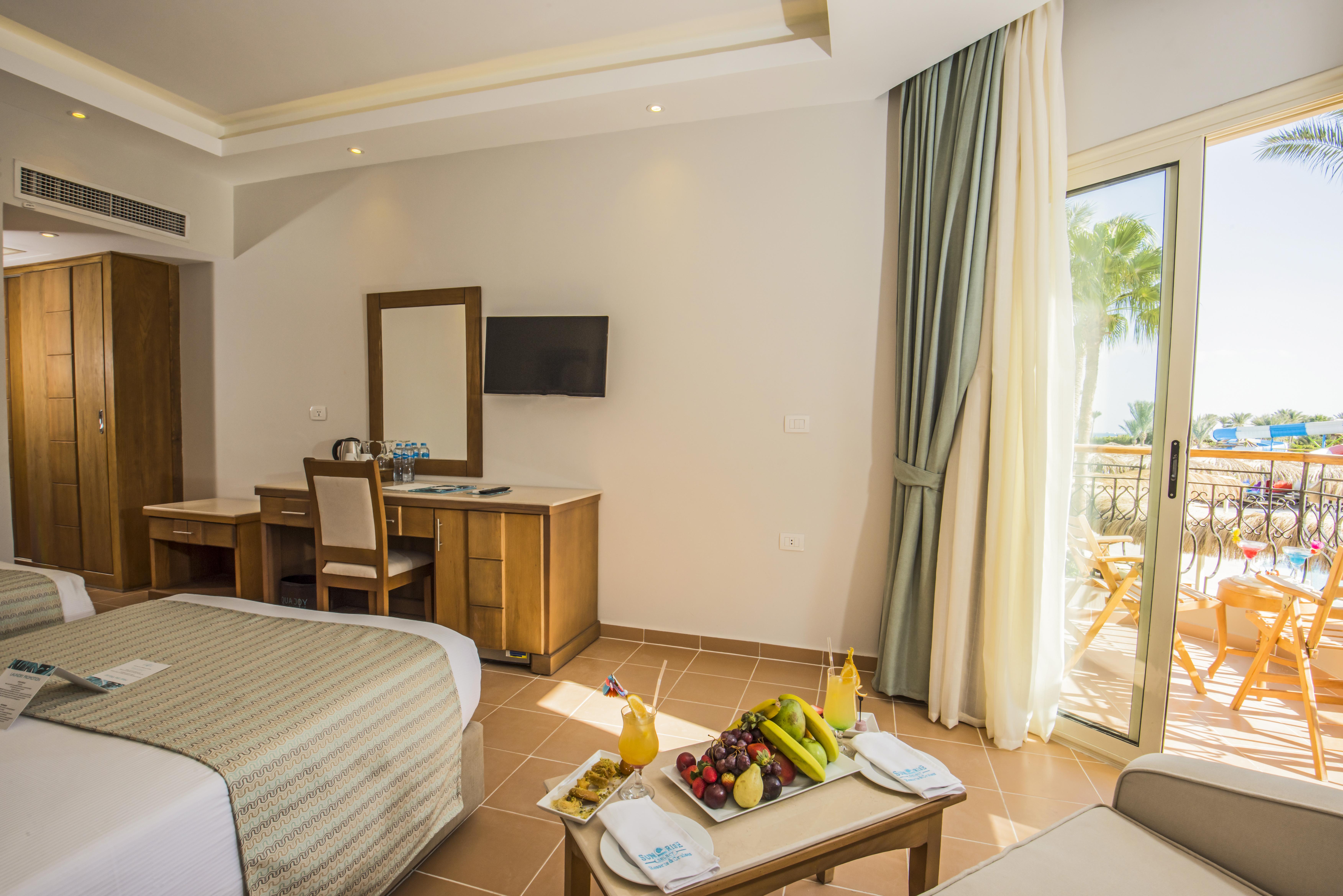 Sunrise Aqua Joy Complex 4*