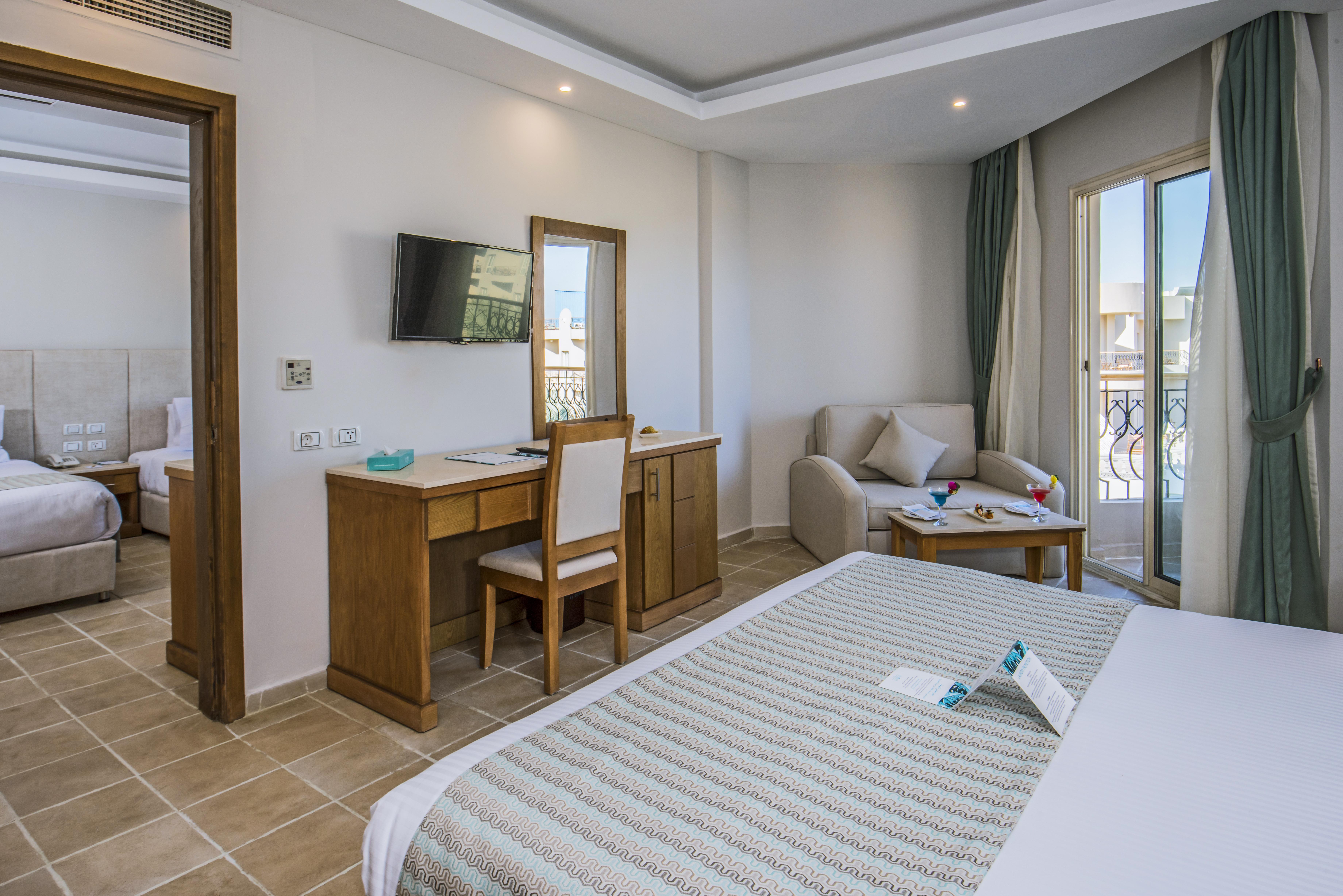 Sunrise Aqua Joy 4*