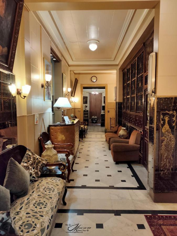 Hostel Triomphe *