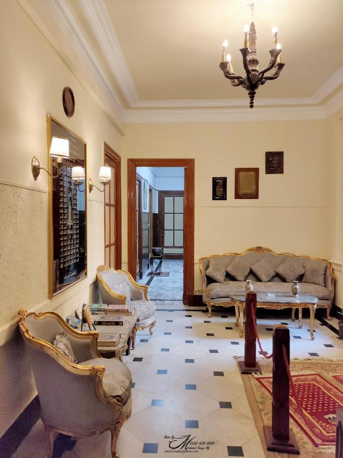 Hostel Triomphe *