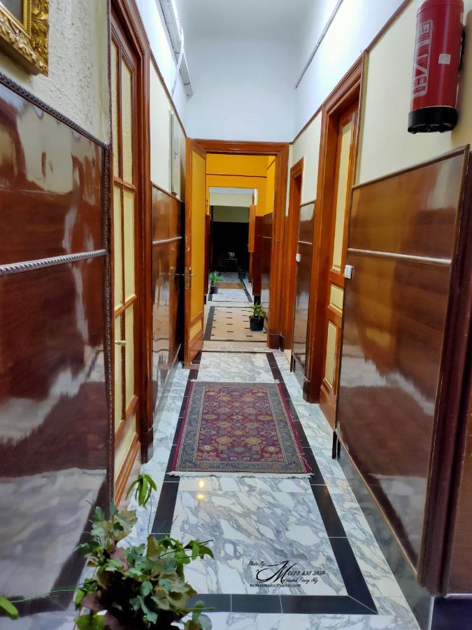 Triomphe Hostel *