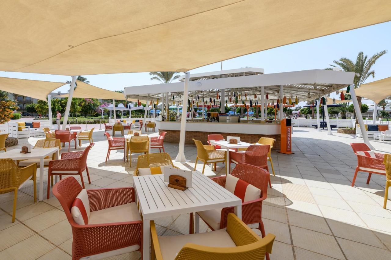 Desert Rose Resort 5*