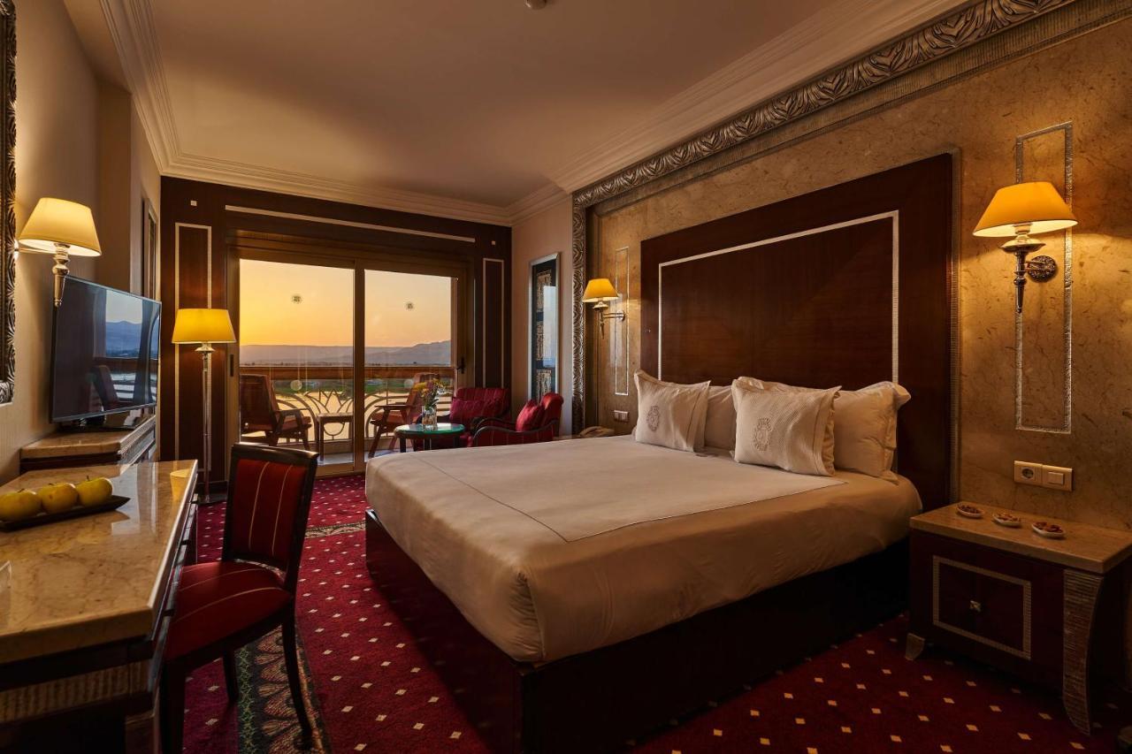 Sonesta St. George - Convention Center Hotel 5*
