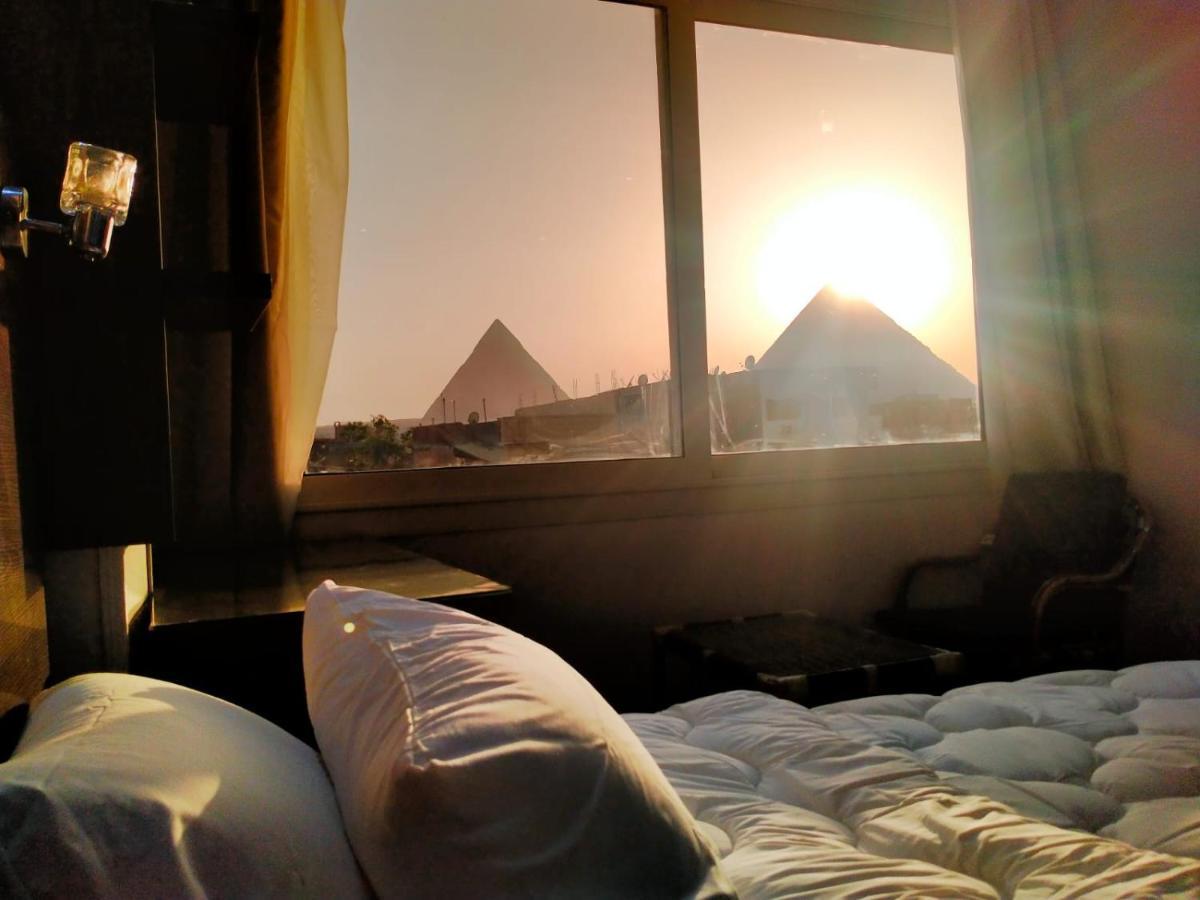 Hassan Pyramids Hotel *