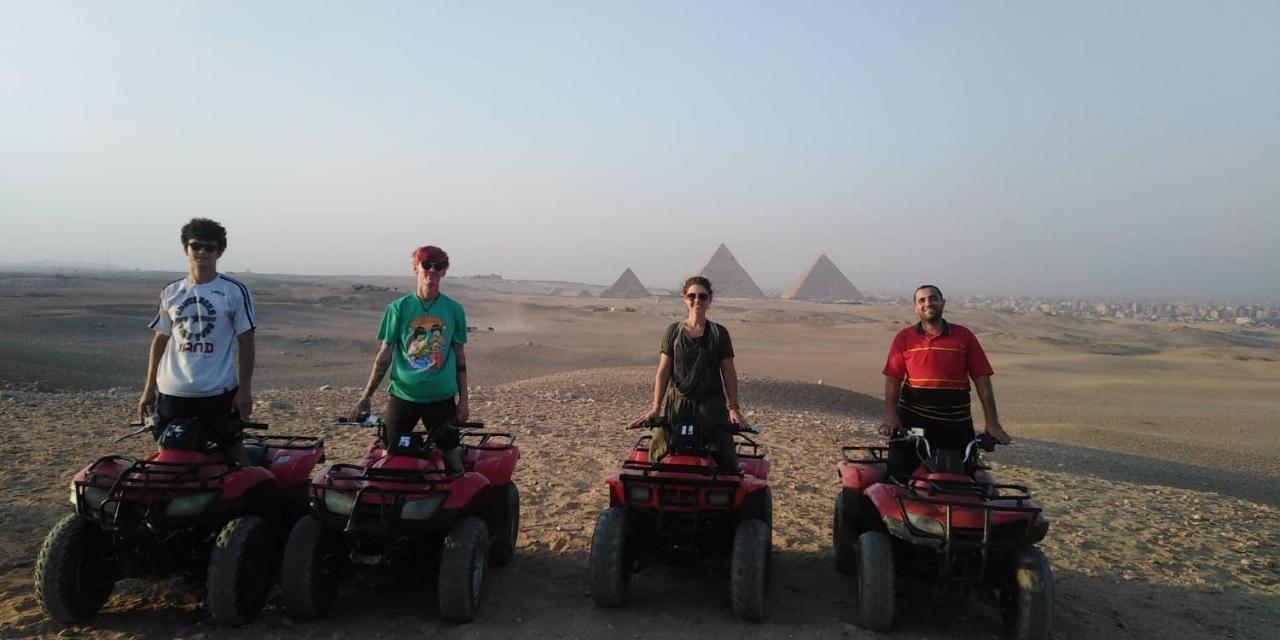 Inn Queen Pyramids View