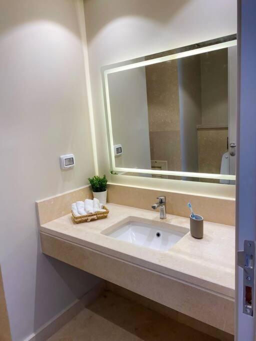 Lovely 1 Bedroom Apt. At Mangroovy With Free Access To The And Pools Hurghada