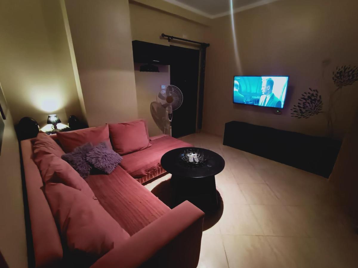 Moon - With Swimming Pool And Bbq Terrace In Center Hrg * Hurghada