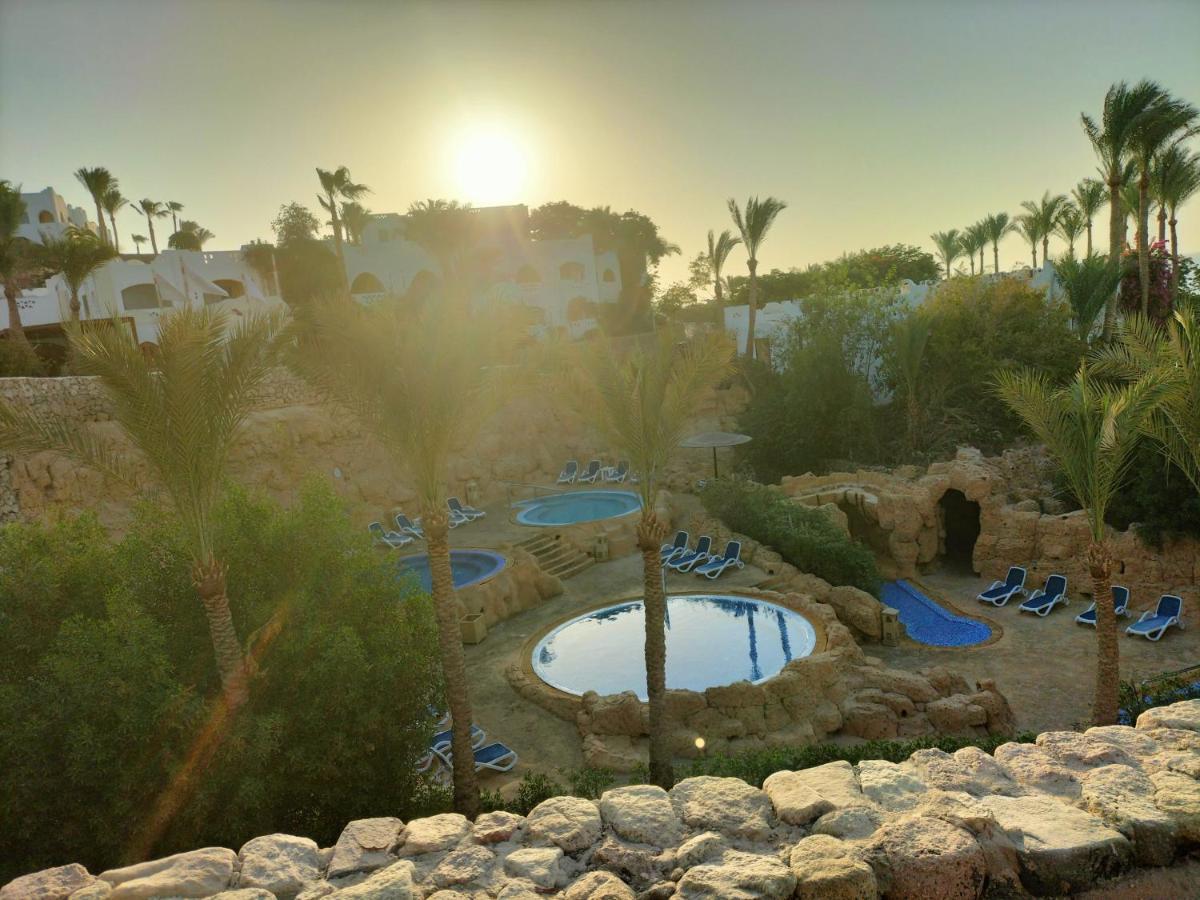Coral Bay Roby Apartment *