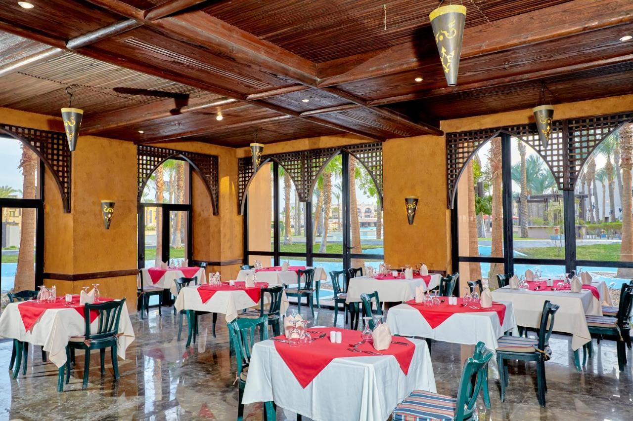 Resort Pickalbatros Oasis 5*