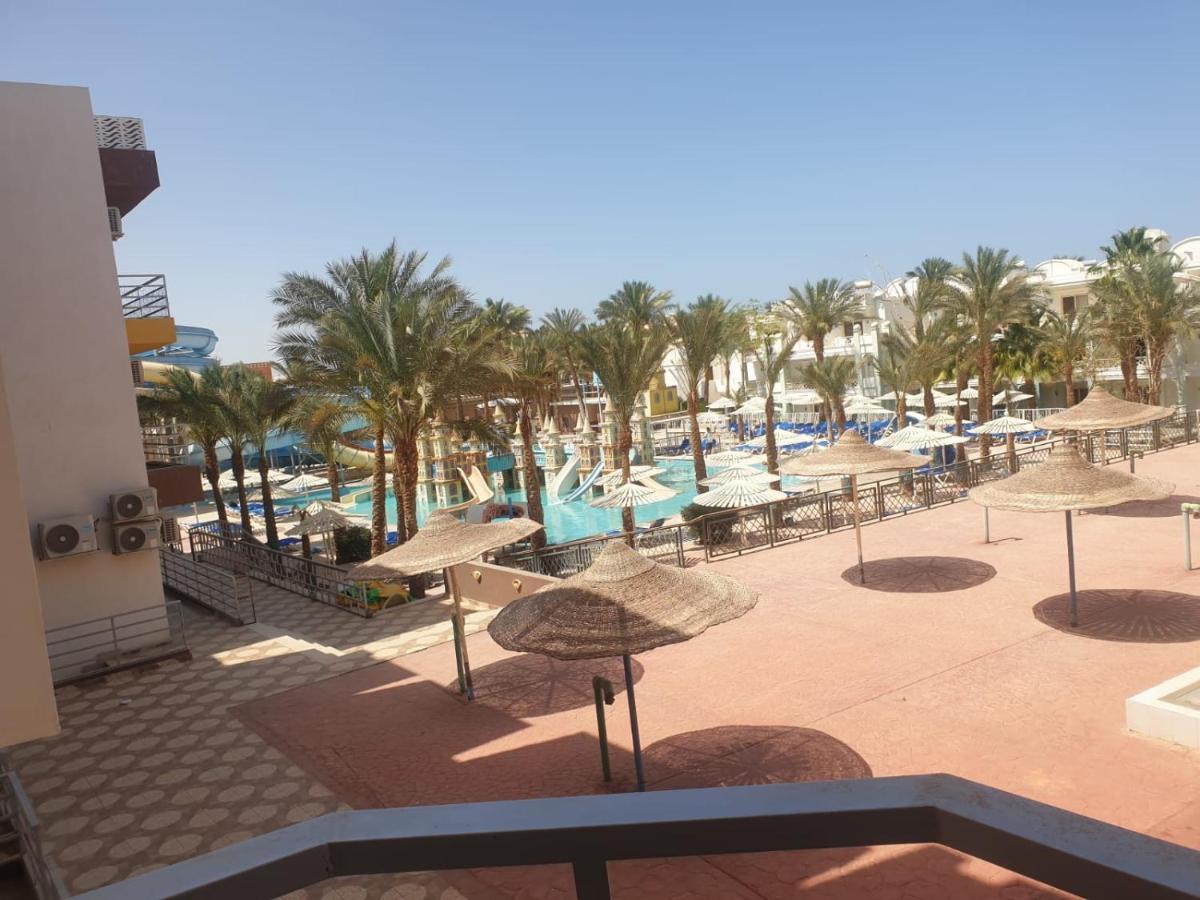 Aqua View And Hotel