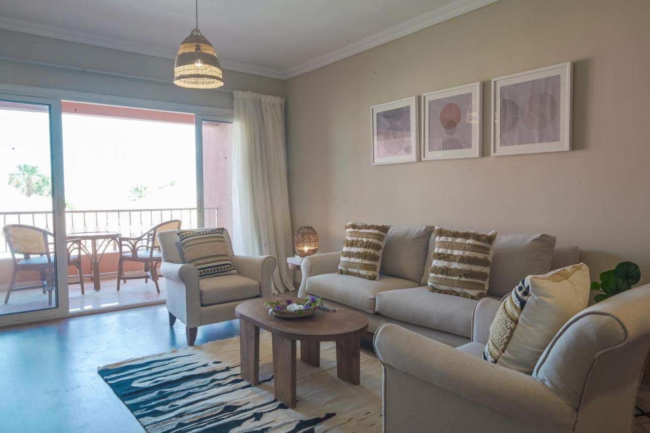 Hotel The Bay Marina *