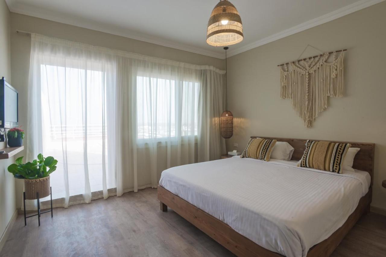 Hotel The Bay Marina *