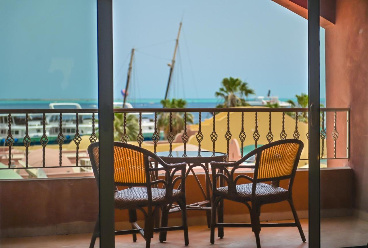The Bay Marina Otel