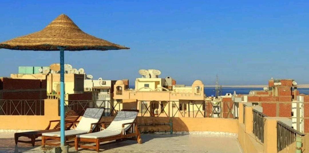 Apartment Moon - With Swimming Pool And Bbq Terrace In Center Hrg *