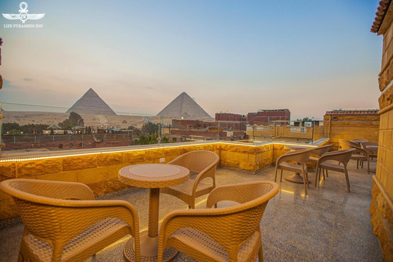 Hostel Life Pyramids *