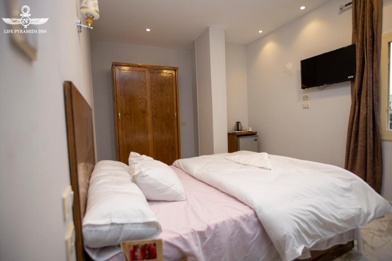 Life Pyramids Hostel Kafrat al Jabal