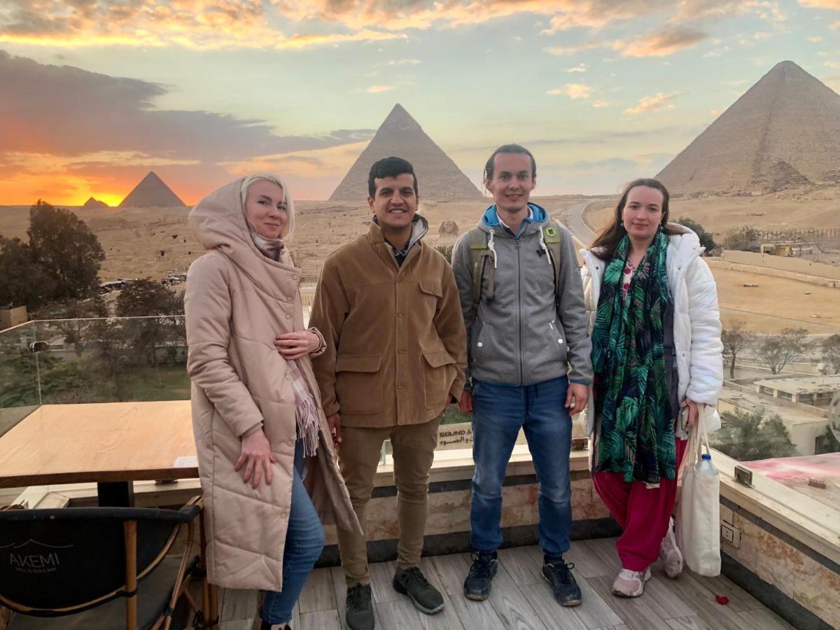 Life Pyramids *