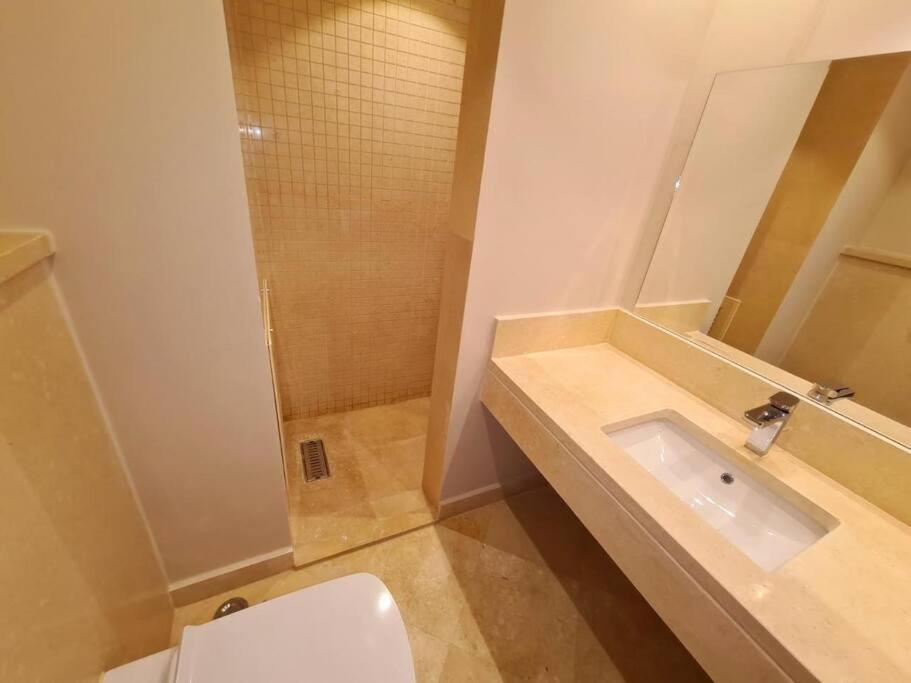 Apartment Luxurious Sea View 2 Bedroom & Private Garden To The Pool At Mangroovy