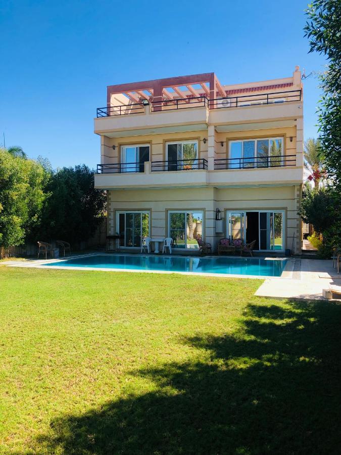 Villa Lovely 5- Bedroom With Overflow Pool With Garden At Oasis Alexandria