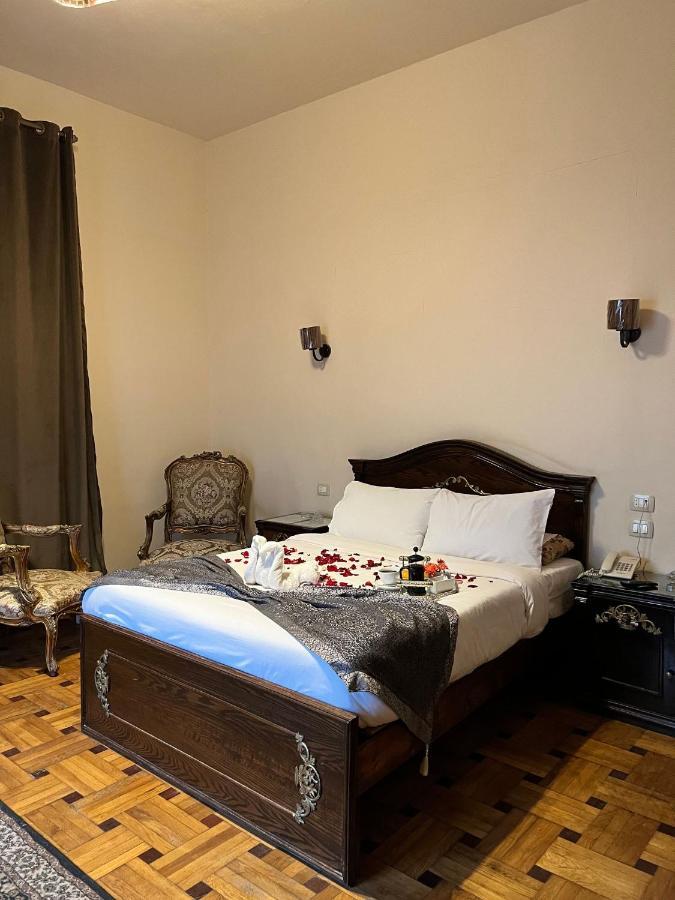 Hyde Park House Hotel