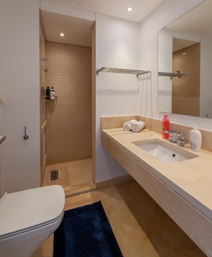 Ollystays Mangroovy Seaview 3br And Pool Free Access Apartment *