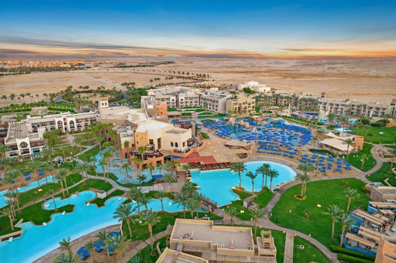 Resort Pickalbatros Oasis 5*