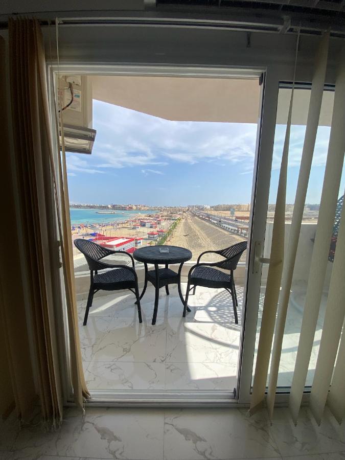 Blue Whale Front Centre Apartamento Hurghada