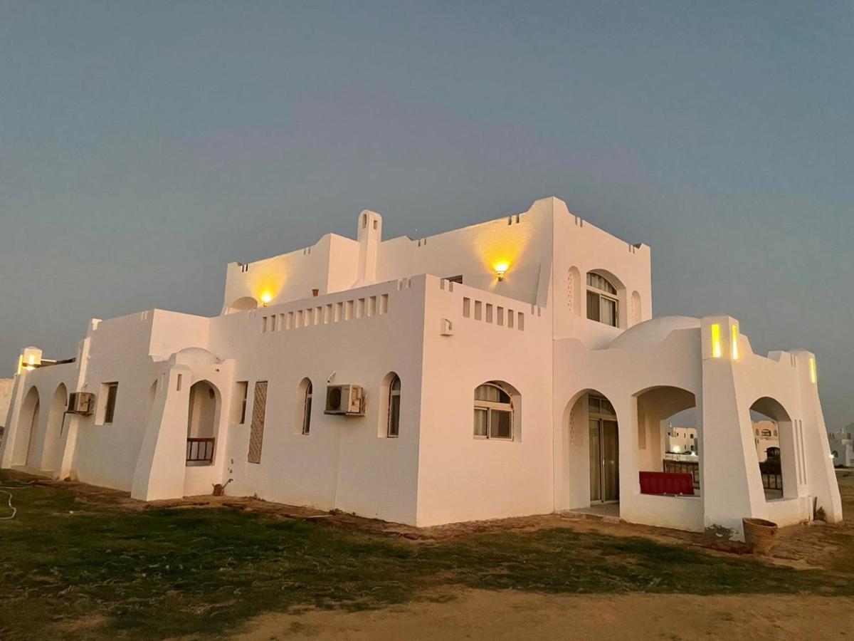 The White Ras Sedr