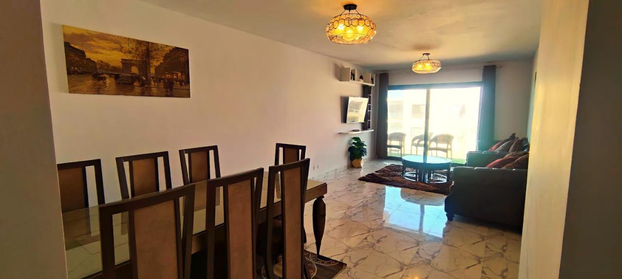 ملكى صف اول بحر بورتو سعيد Aparthotel *