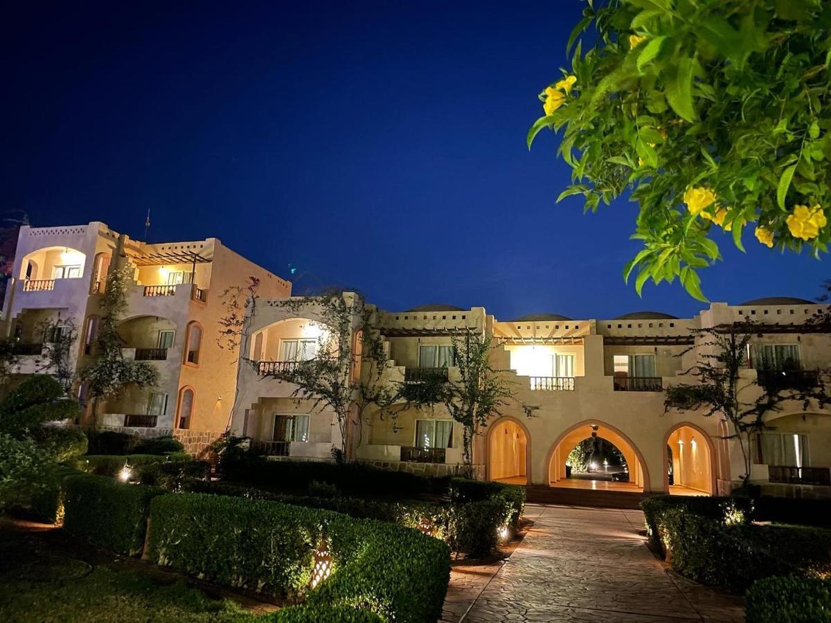 Dream Lagoon & Aqua Park Hotel 4*