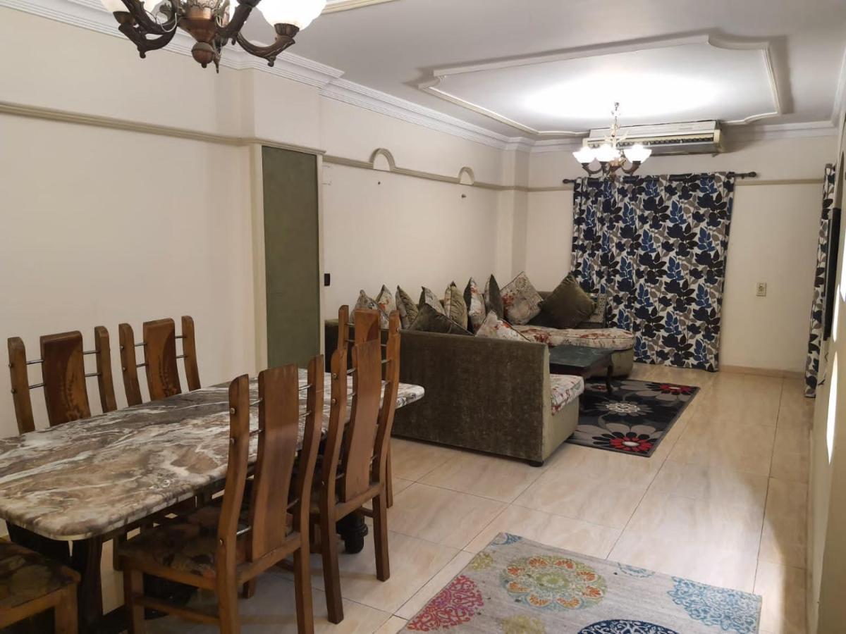 Apartment Square - Brand New Luxury With Stunning Sea View *