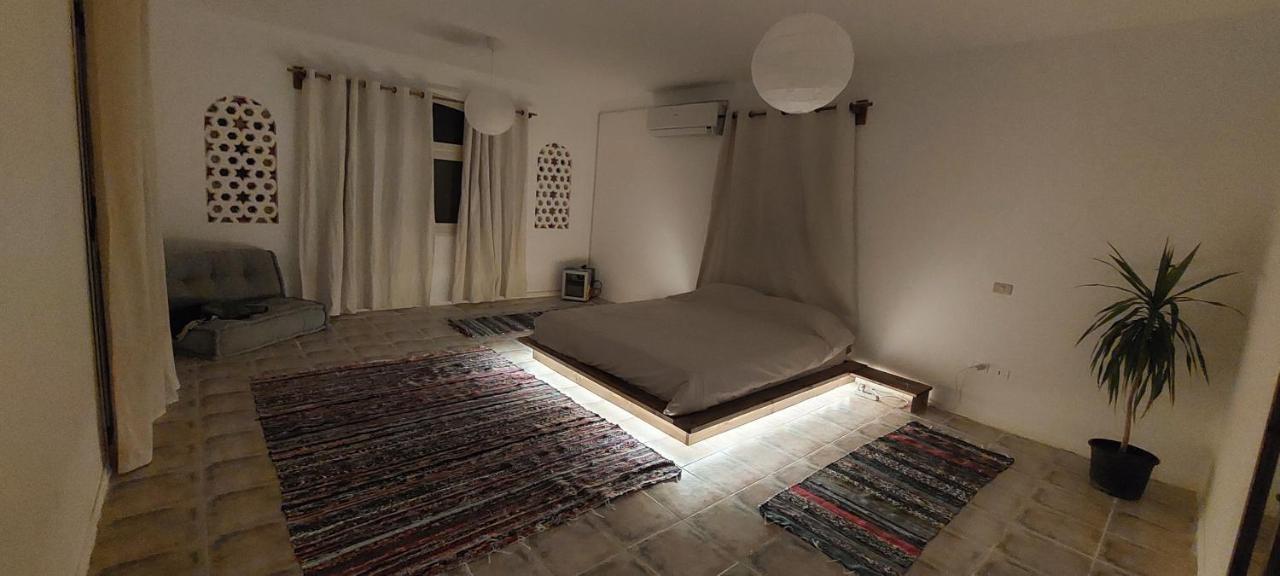 The White Villa *