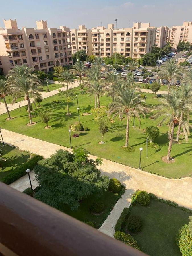 Luxurious 3 Bedroom Rustic Overlooking Huge Garden - For Families And Couples * Cairo