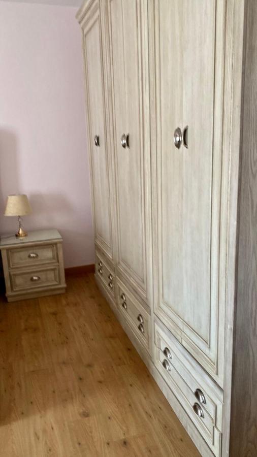 Luxurious 3 Bedroom Rustic Overlooking Huge Garden - For Families And Couples Apartament