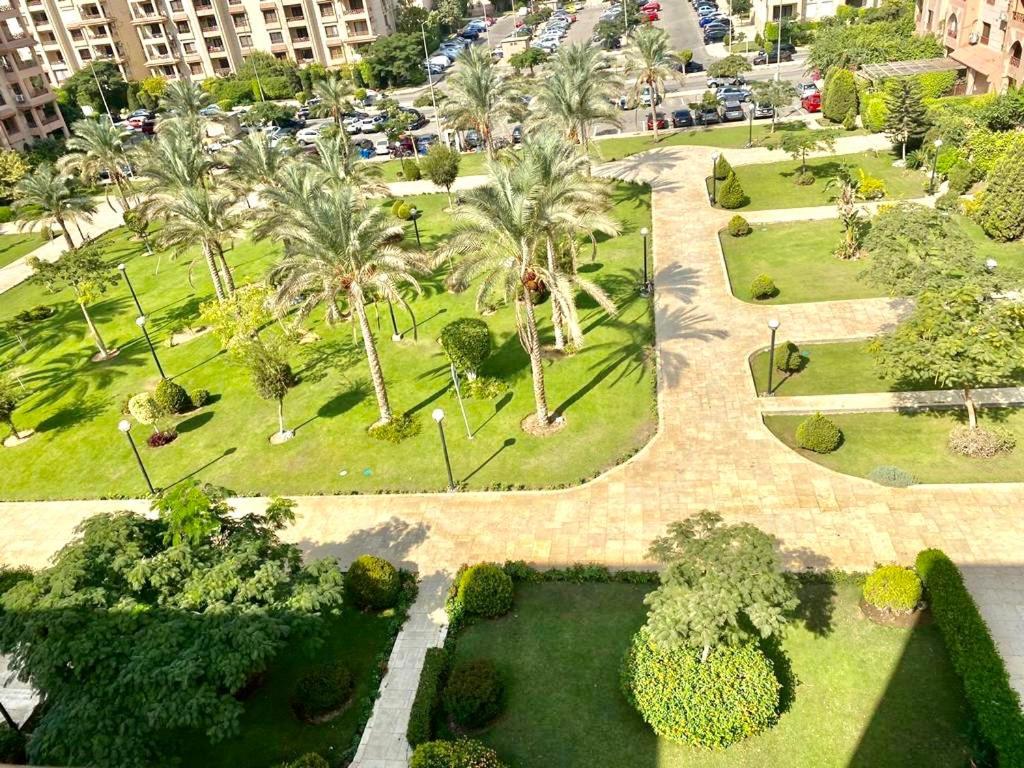 Luxurious 3 Bedroom Rustic Overlooking Huge Garden - For Families And Couples *