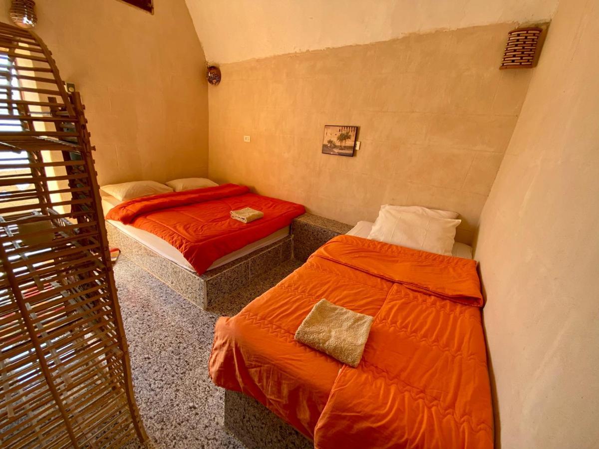 Heissa Camp Lodge *