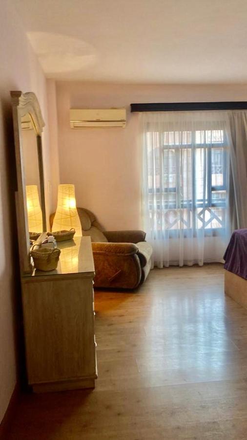 Apartament Luxurious 3 Bedroom Rustic Overlooking Huge Garden - For Families And Couples