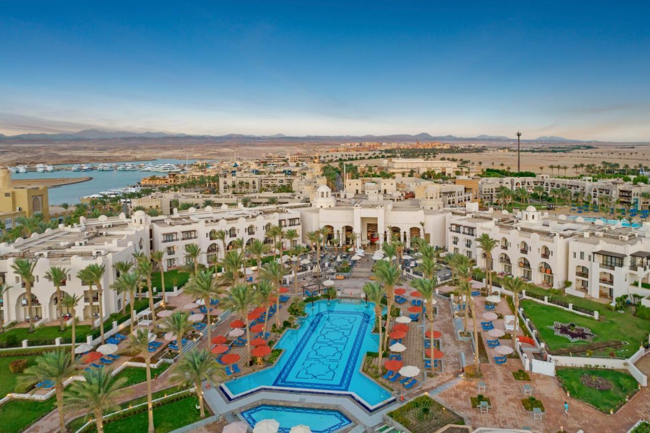 Pickalbatros Oasis