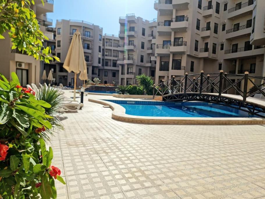 Aqua Tropical Large With Swimming Pools *