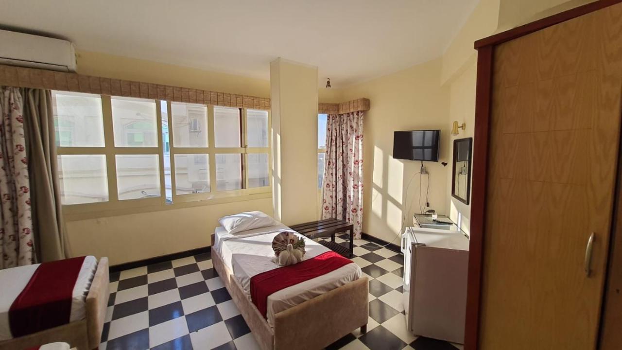 Royal Hotel