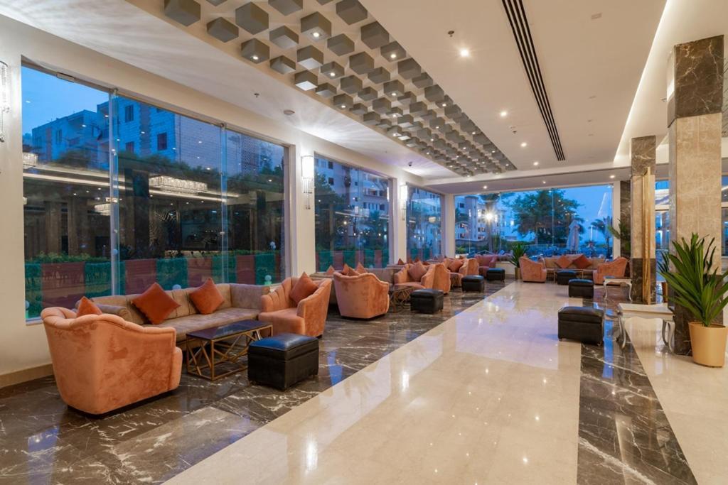 Sphinx Aqua Park Resort 4*