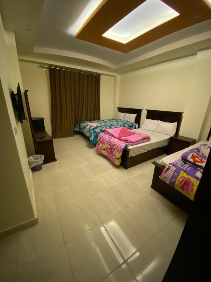 Queen Isis Pyramids View Hotel *